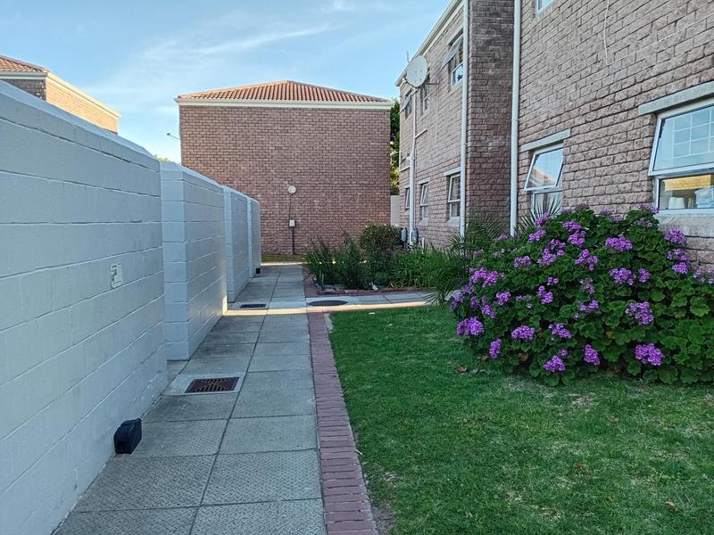 To Let 1 Bedroom Property for Rent in Diep River Western Cape
